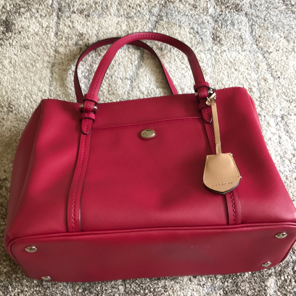 ⭐️Authentic ⭐️ coach red tote bag‼️